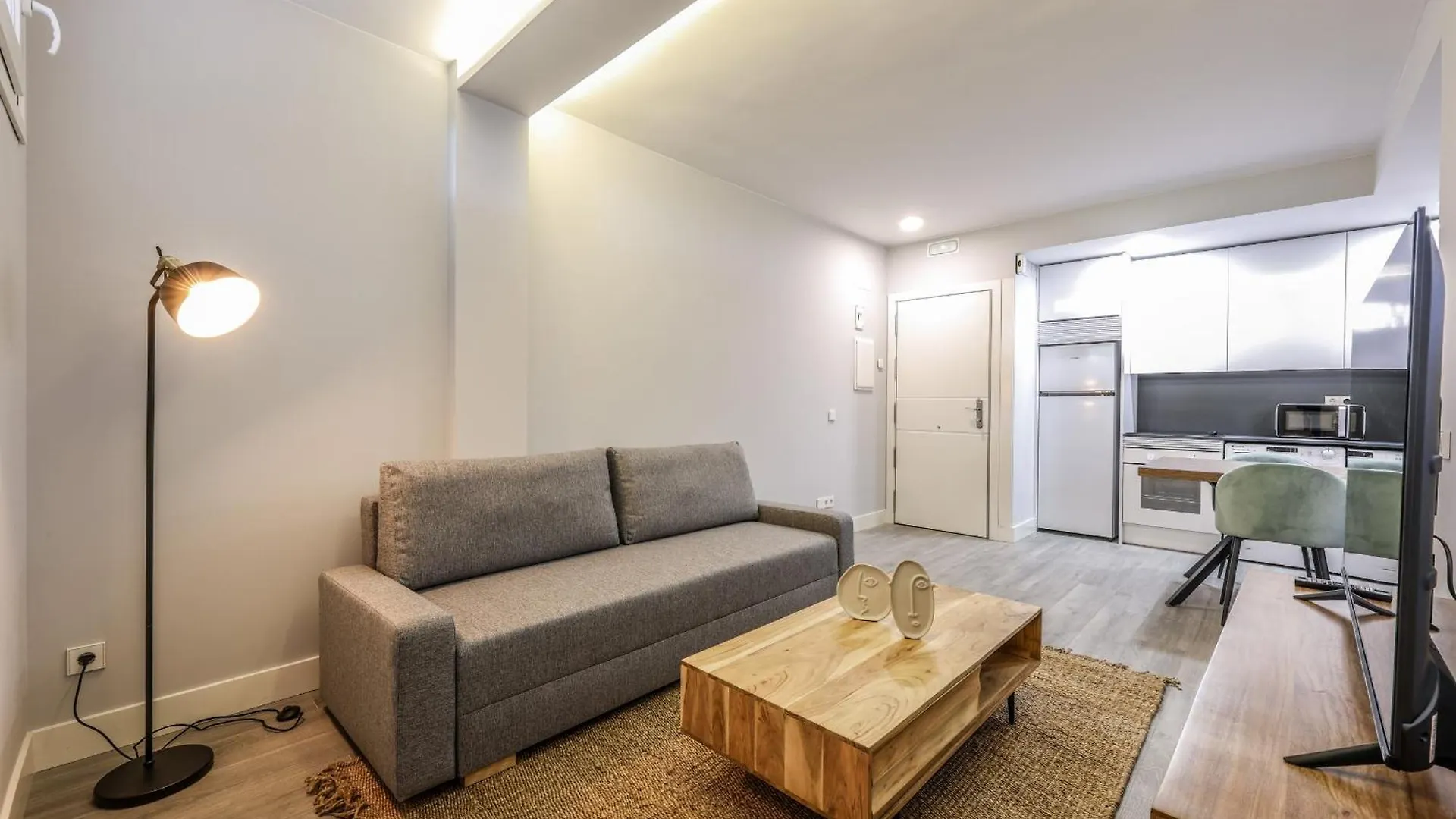 Apartamentos Reformados Act Alquiler Temporal Madrid España